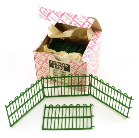 1396 Zoo Railings, Trade Box of 24