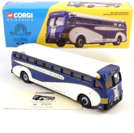 Corgi Classics 53901 Union Pacific Yellow Coach 743