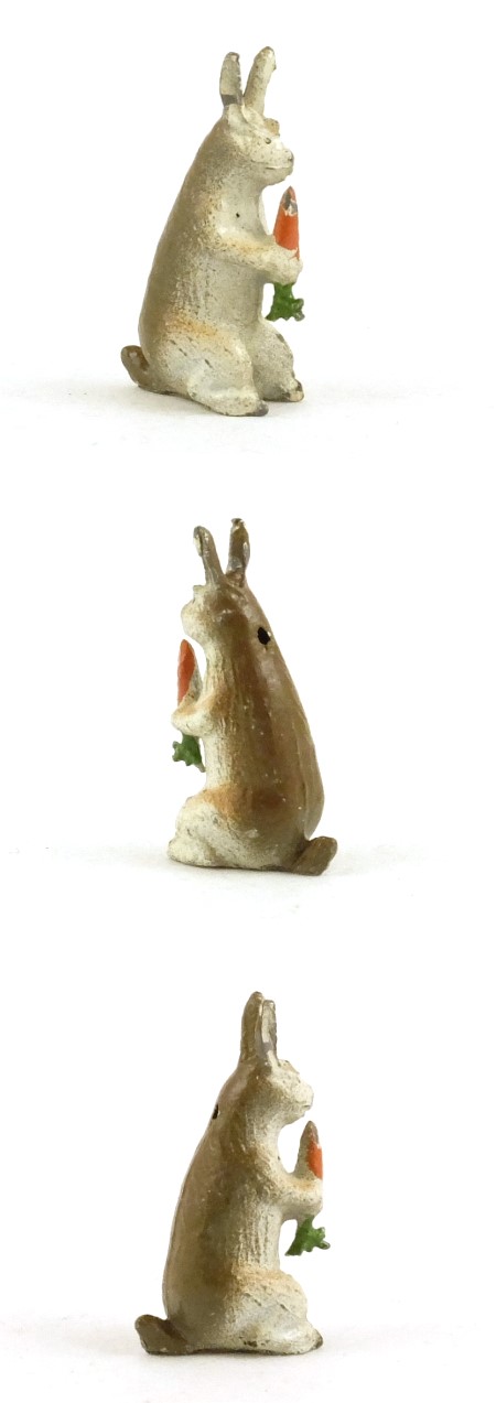 199 Rabbit with Carrot, sitting