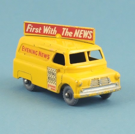 Matchbox 42a Bedford 'Evening News' Van