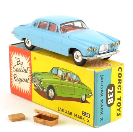 Corgi 238 Jaguar MK10