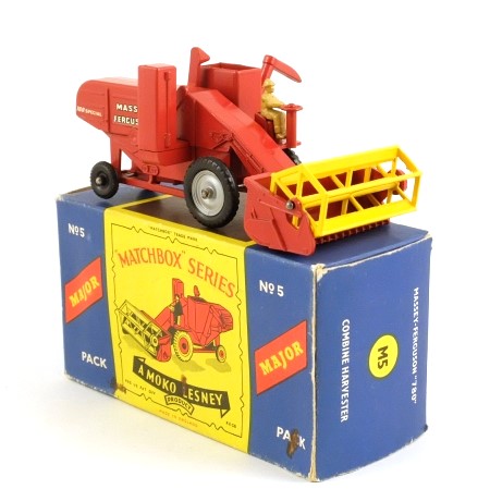 Matchbox Major Packs M5 Massey Ferguson 780 Combine Harvester