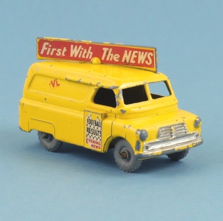 Matchbox 42a Bedford 'Evening News' Van