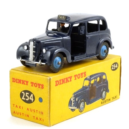 254 Austin FX3 Taxi